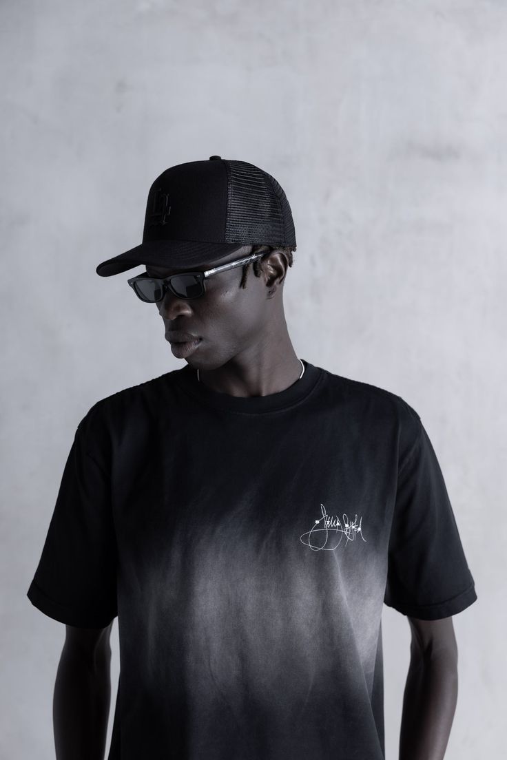 shotb sleeve faded black